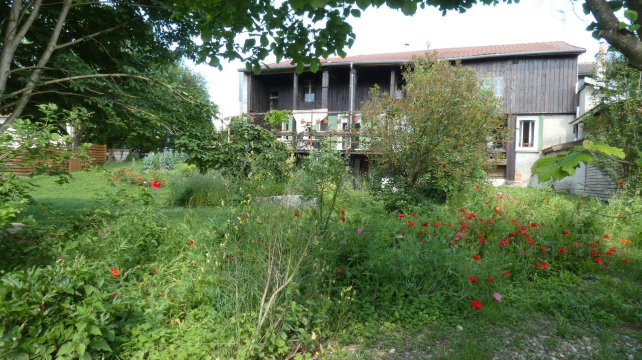Chatrou Chatelraould-Saint-Louvent Екстер'єр фото