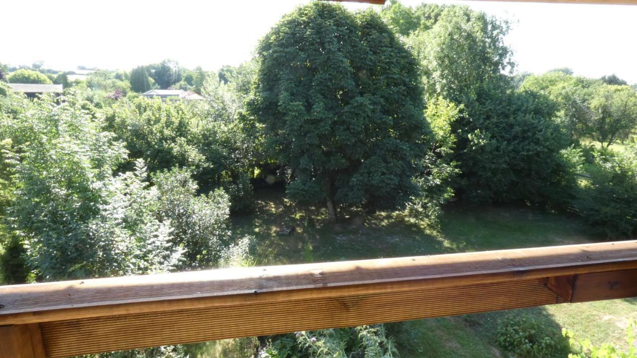 Chatrou Chatelraould-Saint-Louvent Екстер'єр фото