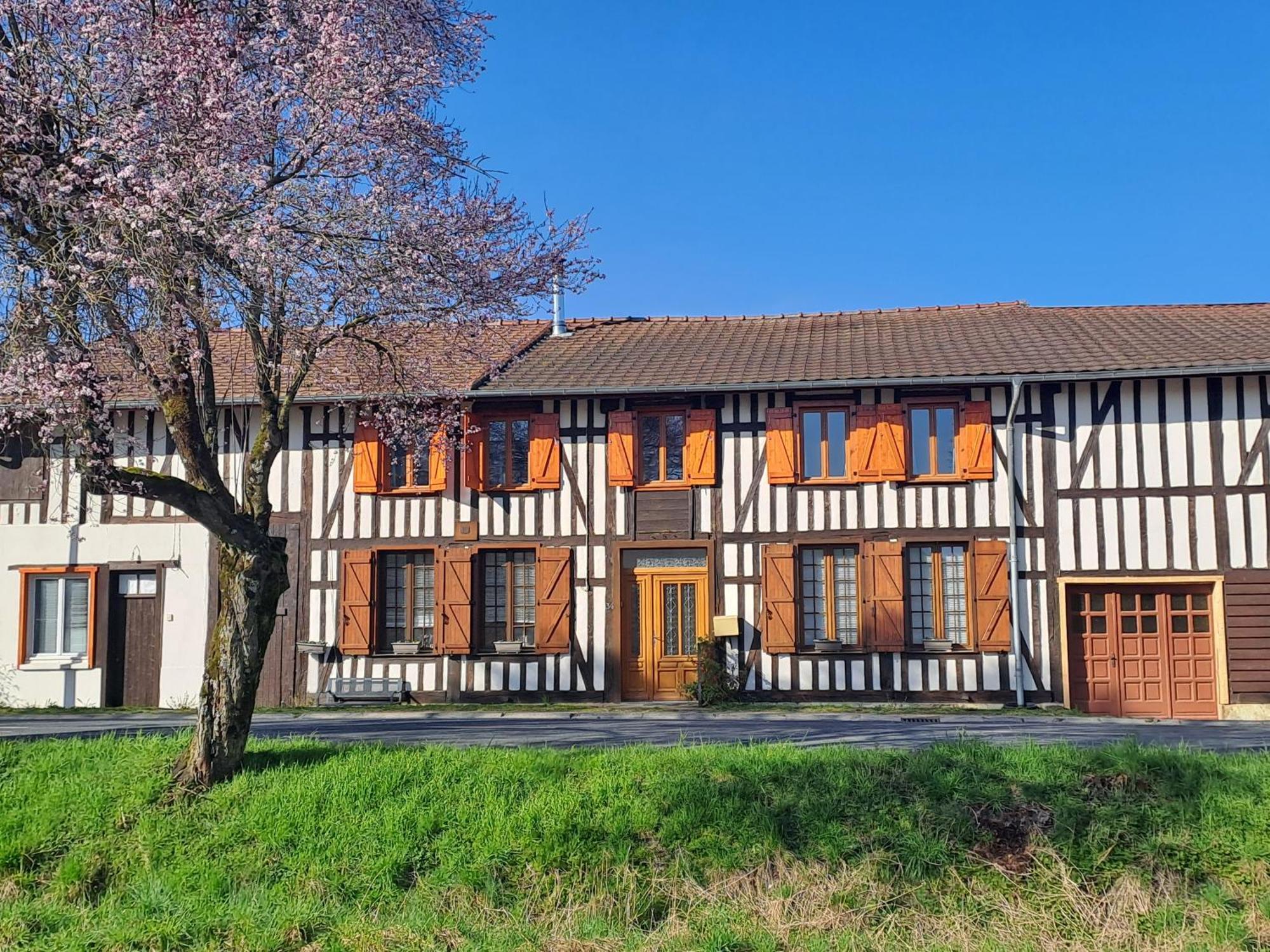 Chatrou Chatelraould-Saint-Louvent Екстер'єр фото